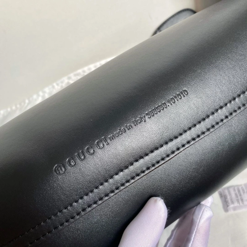 Gucci Shopping Bags 4032-1102