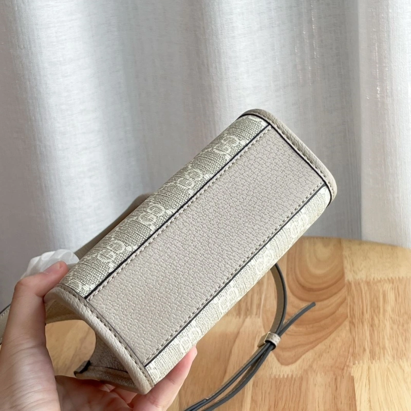 Gvc*1 top handle bags 4032-1126