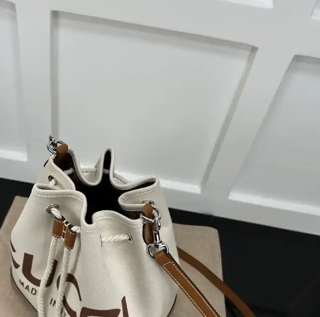 Gvc*1 bucket bags 4034h-0006