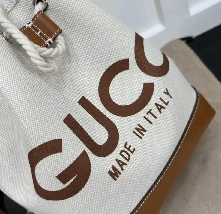 Gvc*1 bucket bags 4034h-0006