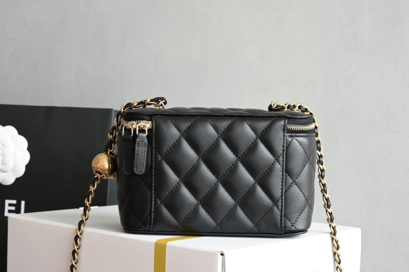 Chanel Cosmetic Bags 4035F-0011