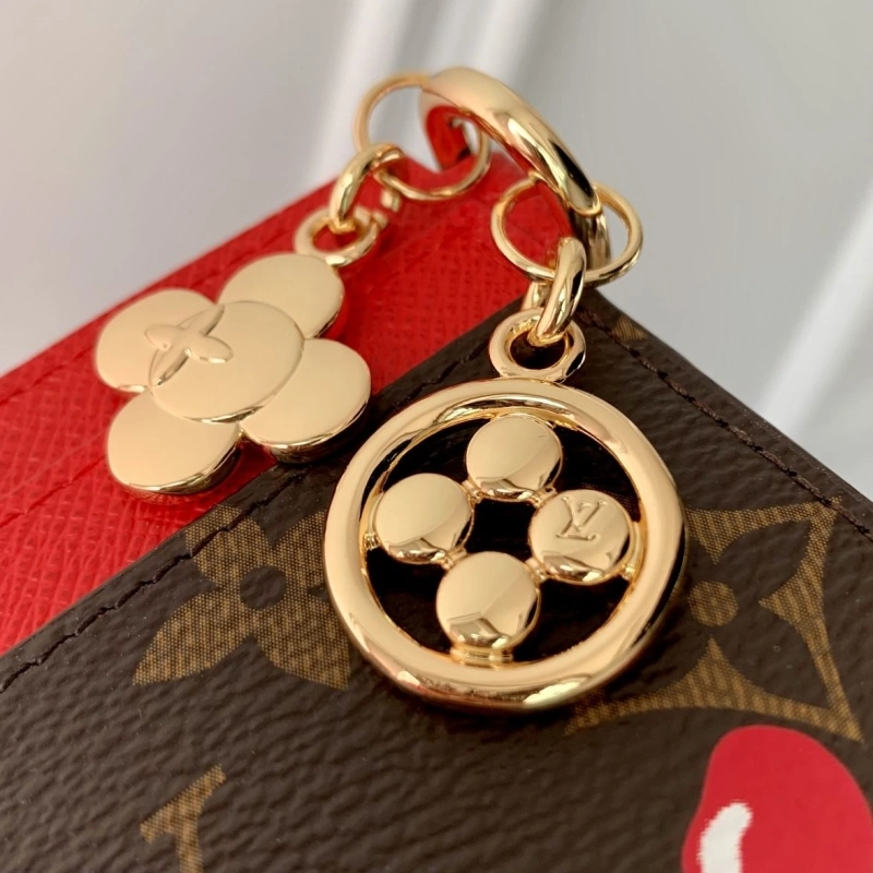 LV Wallets 4048A-0019