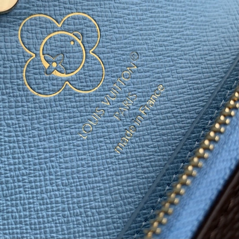 LV Wallets 4048A-0022