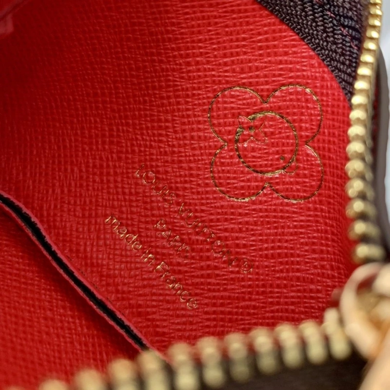 LV Wallets 4048A-0050