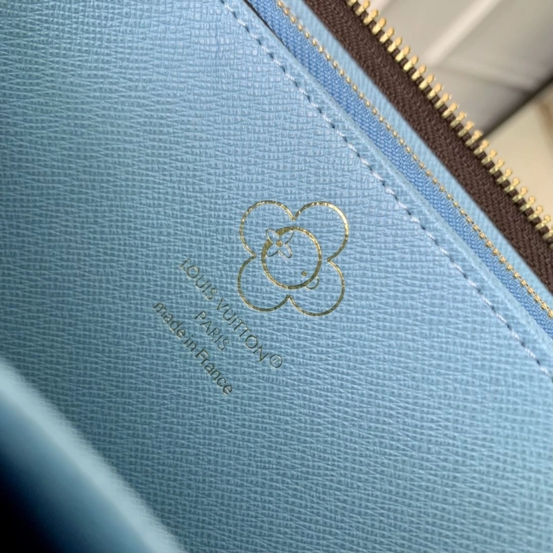 LV Wallets 4048A-0054