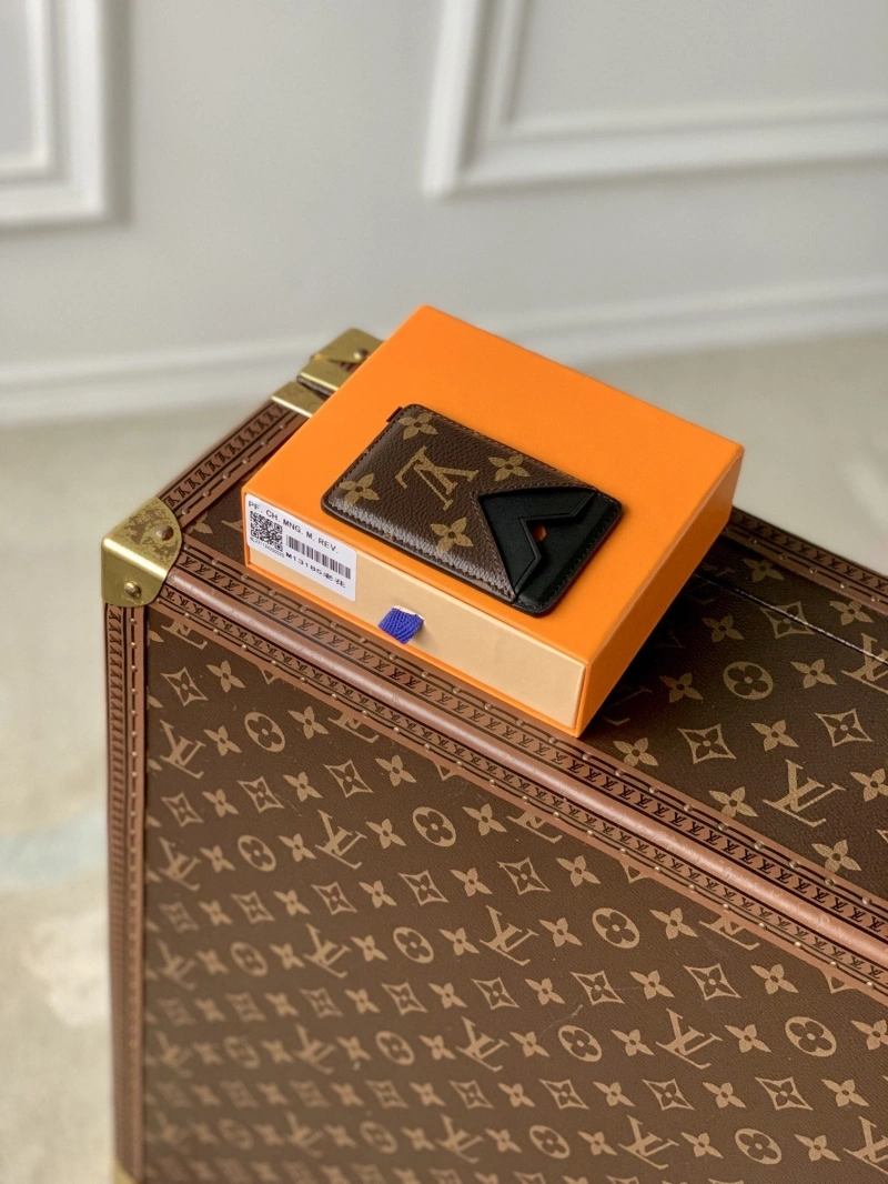 LV Wallets 4048A-0069