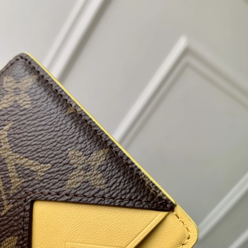 LV Wallets 4048A-0073