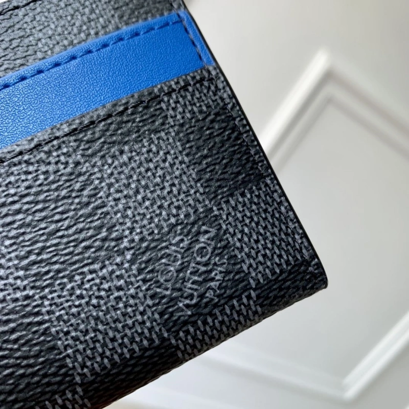 LV Wallets 4048A-0074