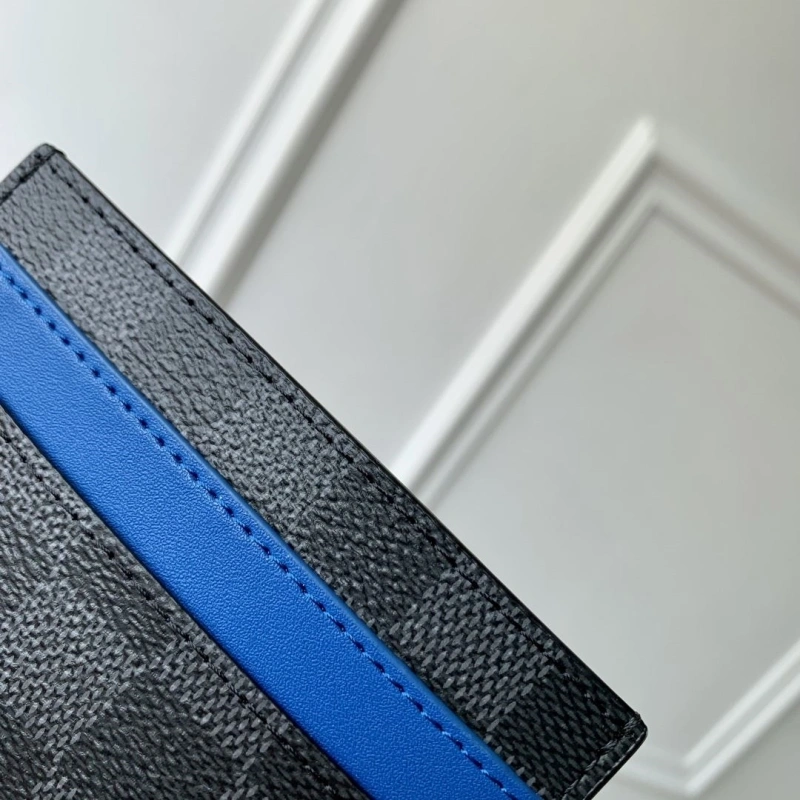 LV Wallets 4048A-0074