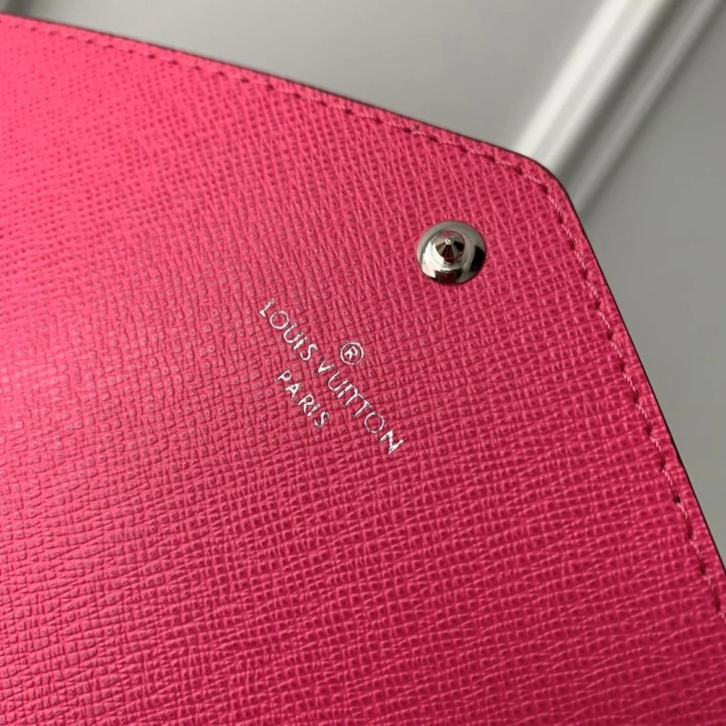 LV Wallets 4048A-0076