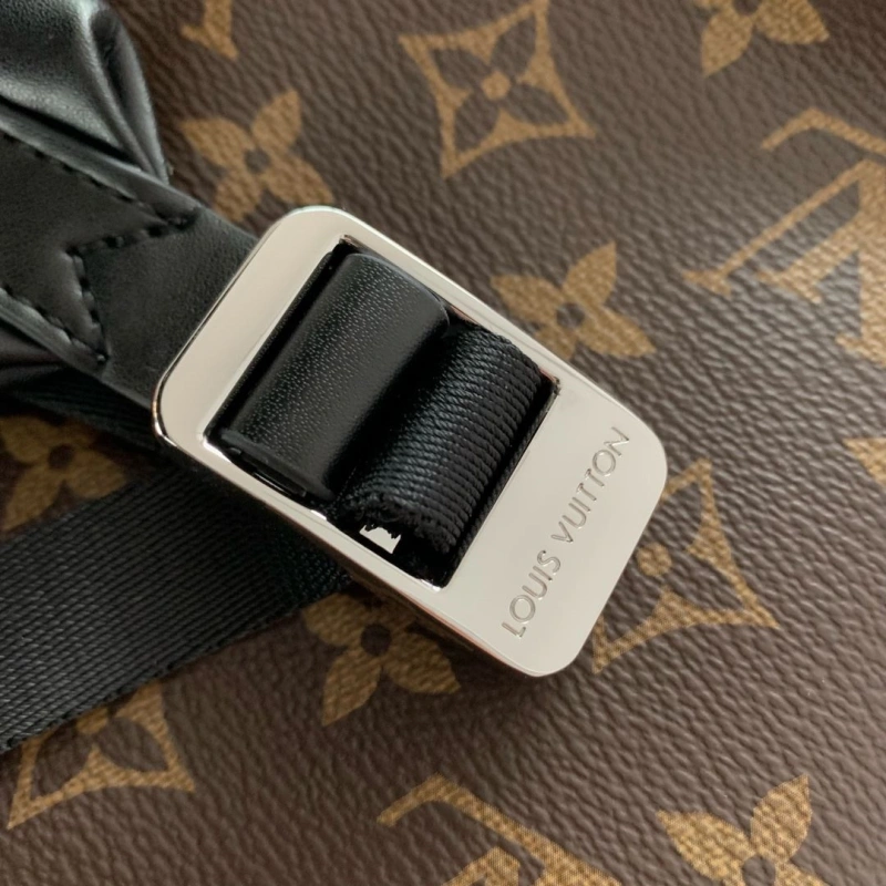 LV Backpacks 4048A-0082