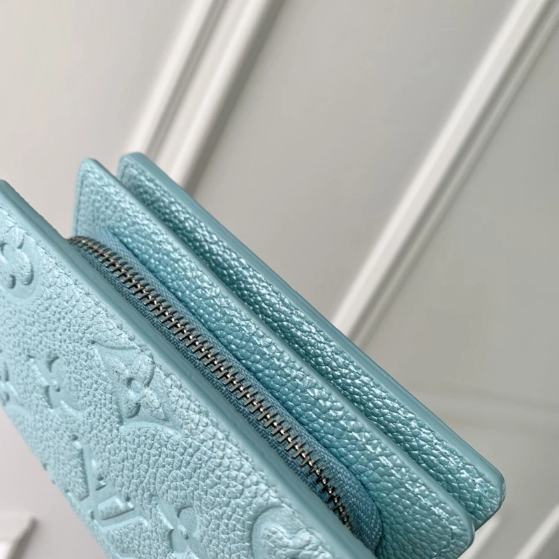 LV Wallets 4048A-0135