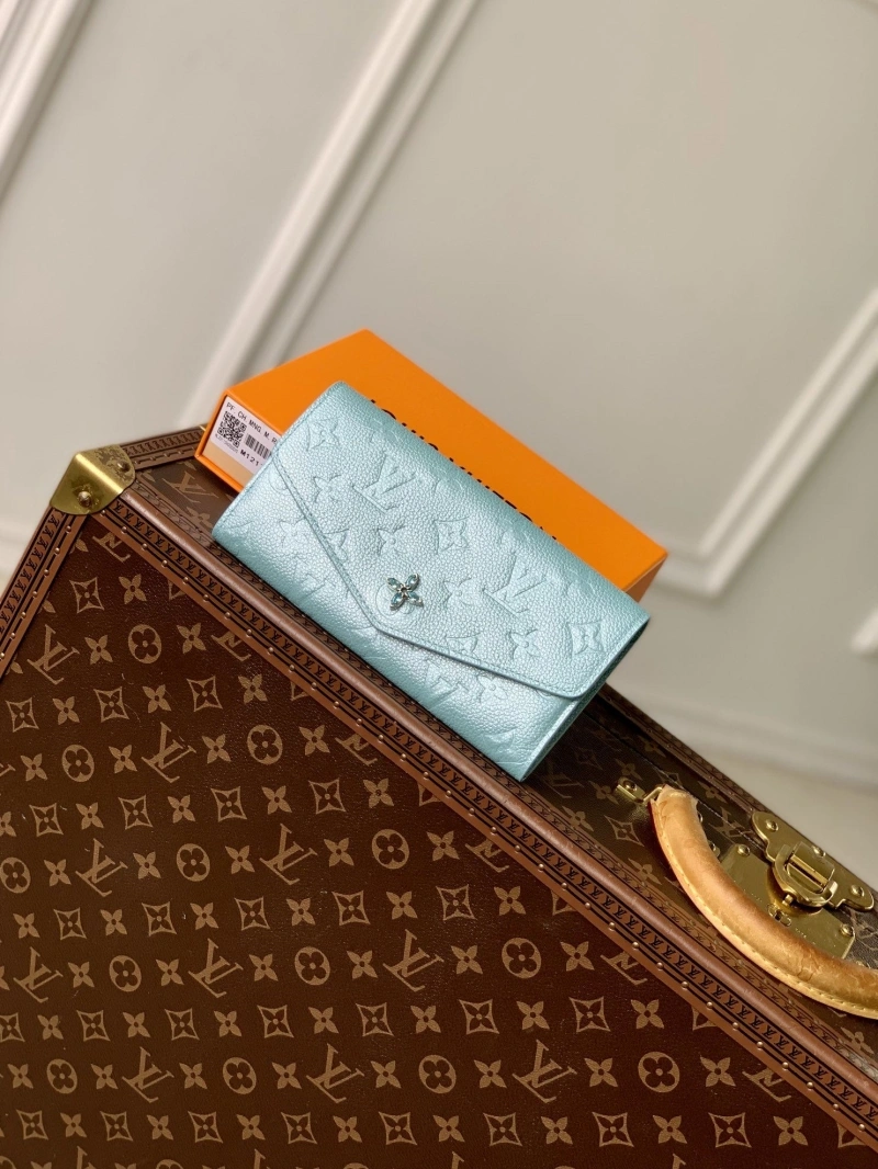 LV Wallets 4048A-0136