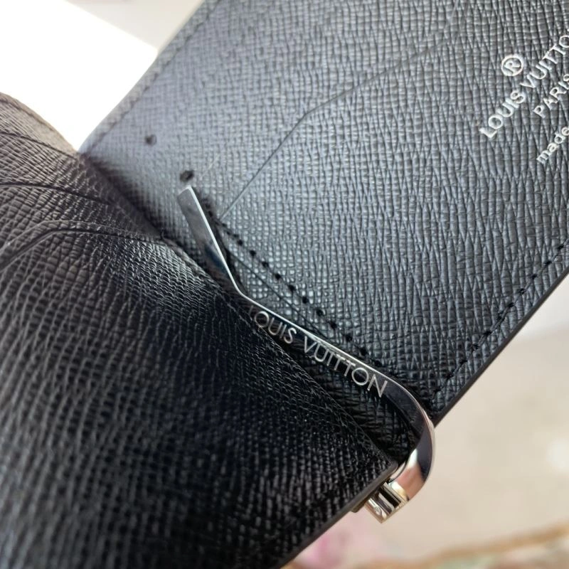 LV Wallets 4048F-0022