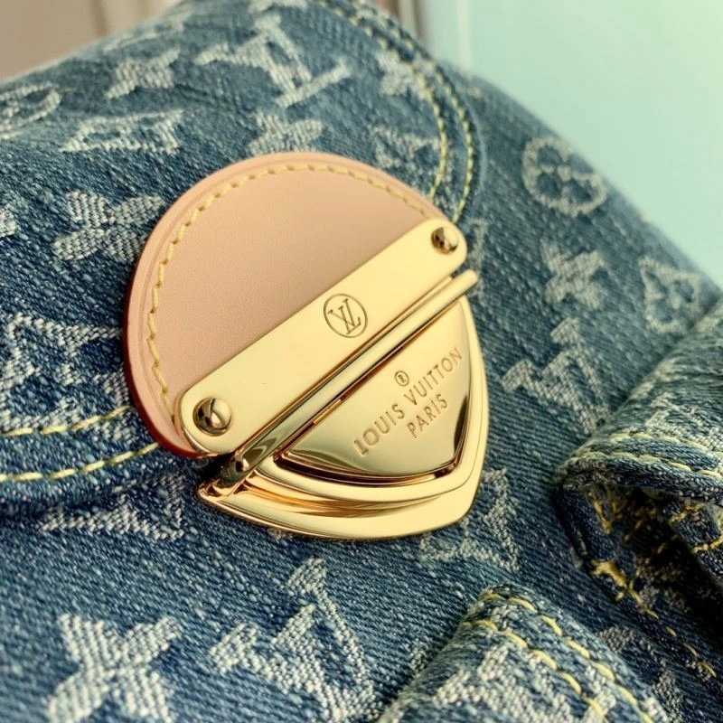 LV Backpacks 4048F-0054