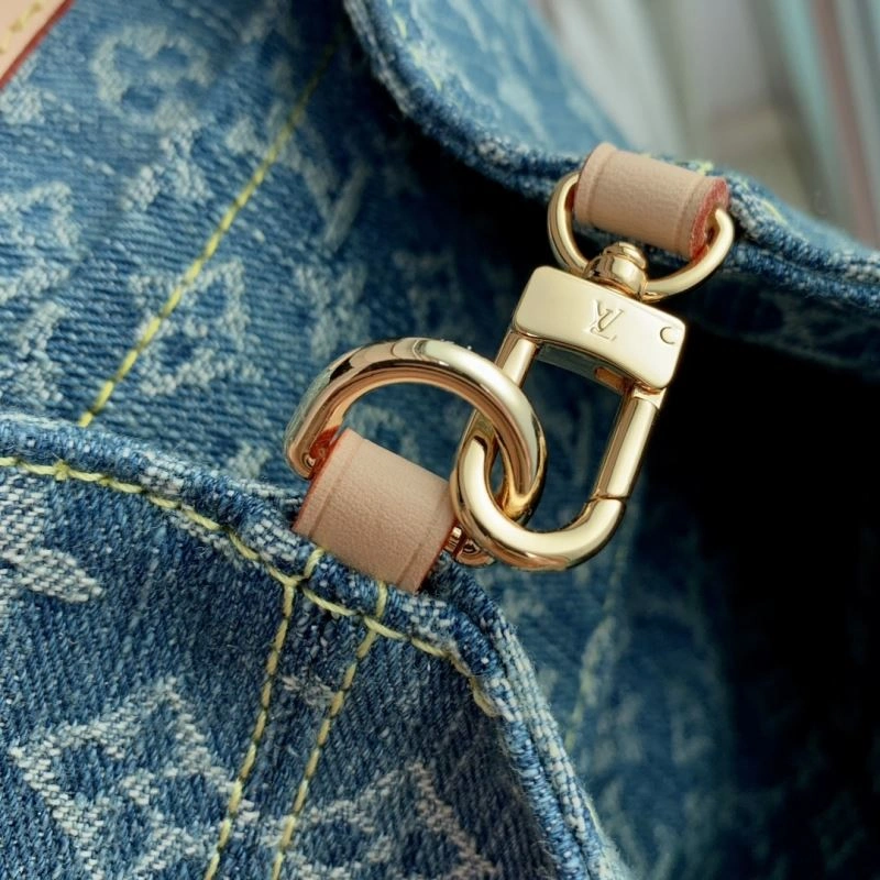 LV Backpacks 4048F-0054