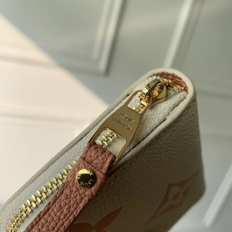 LV Wallets 4048F-0071