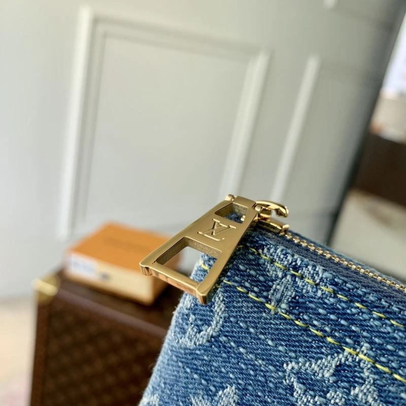 LV Wallets 4048F-0100