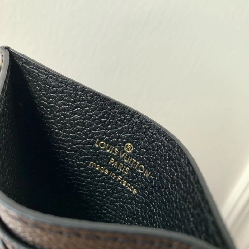 LV Wallets 4048F-0105