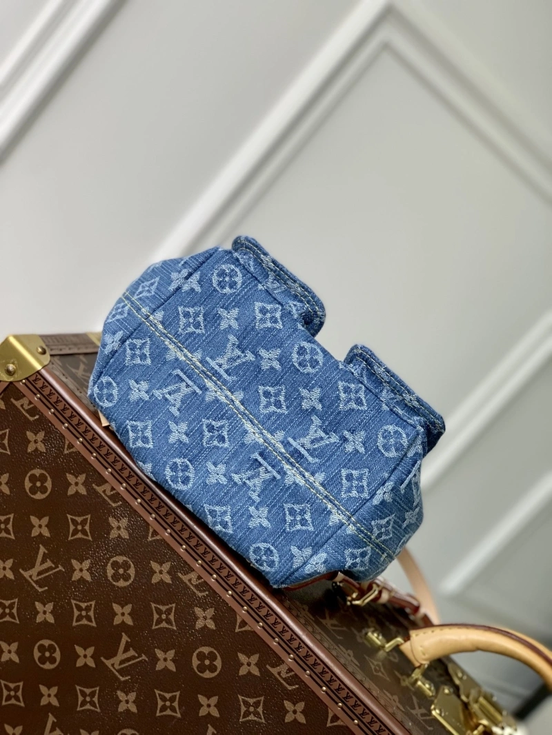 LV Backpacks 4048G-0003