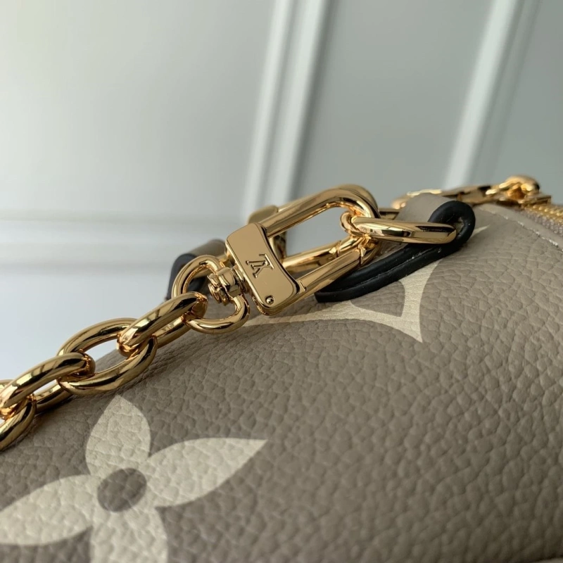 LV Cosmetic Bags 4048G-0045