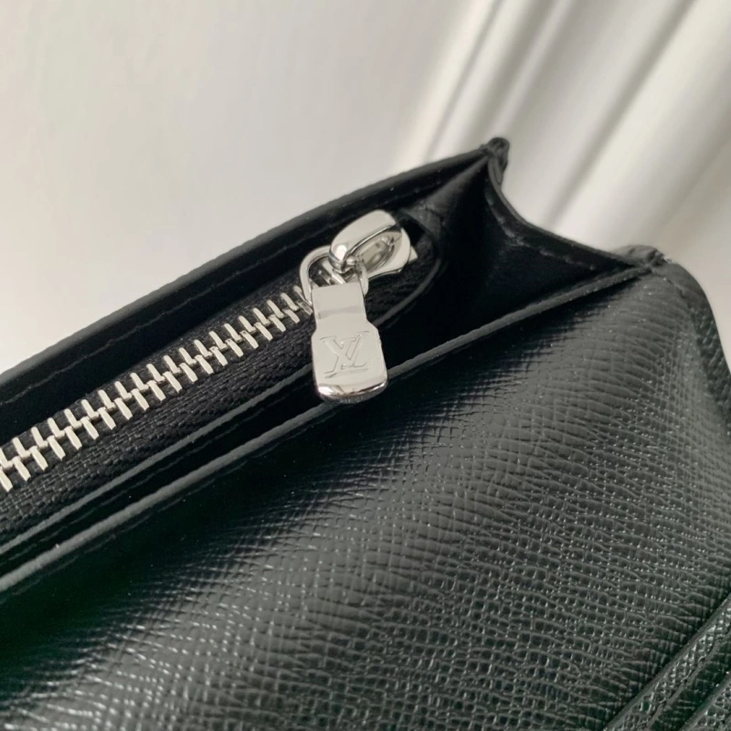 LV Wallets 4048I-0125