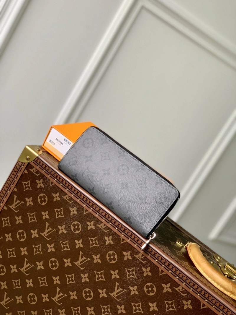 LV Wallets 4048I-0209