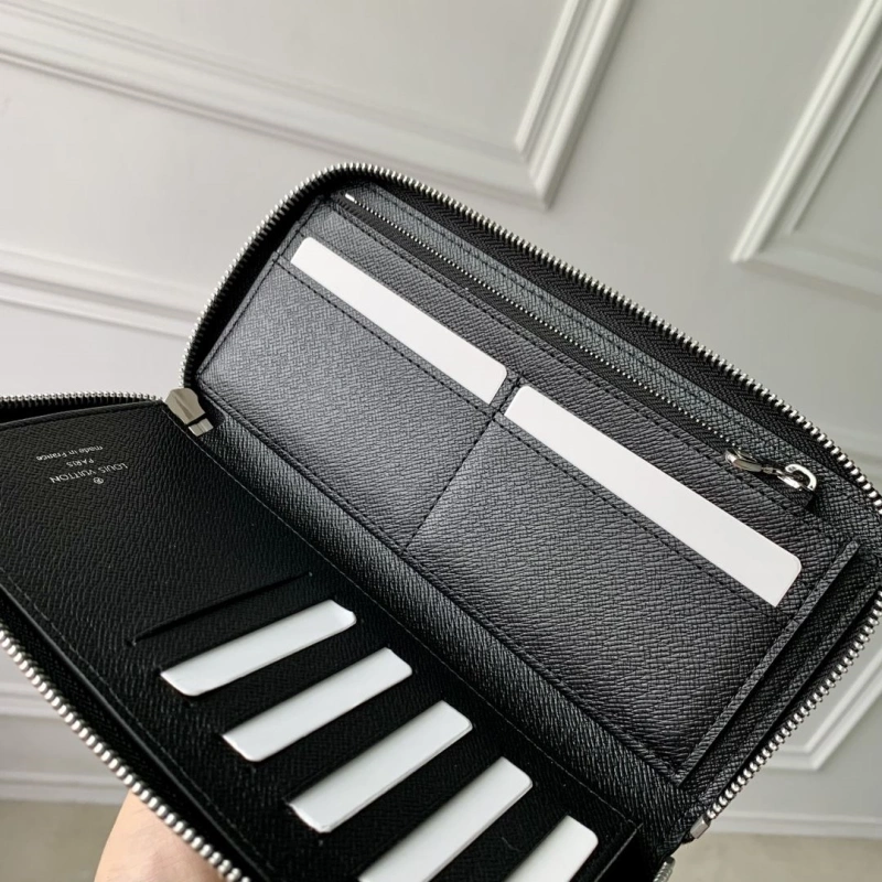 LV Wallets 4048I-0209