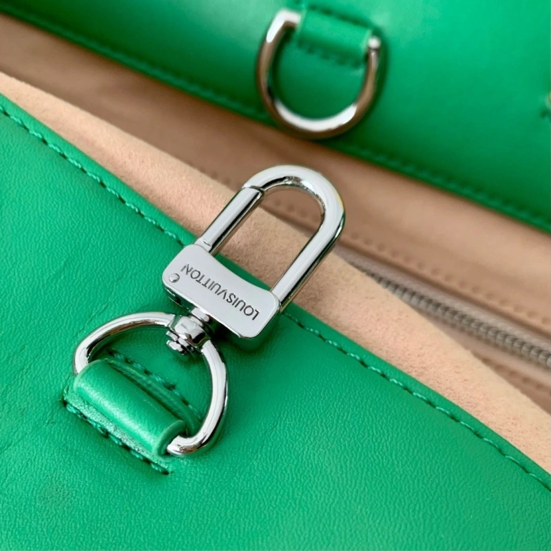 LV Shopping Bags 4048I-0451