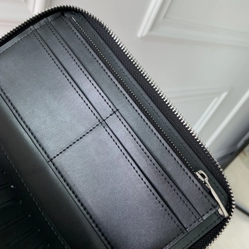 LV Wallets 4048I-0487