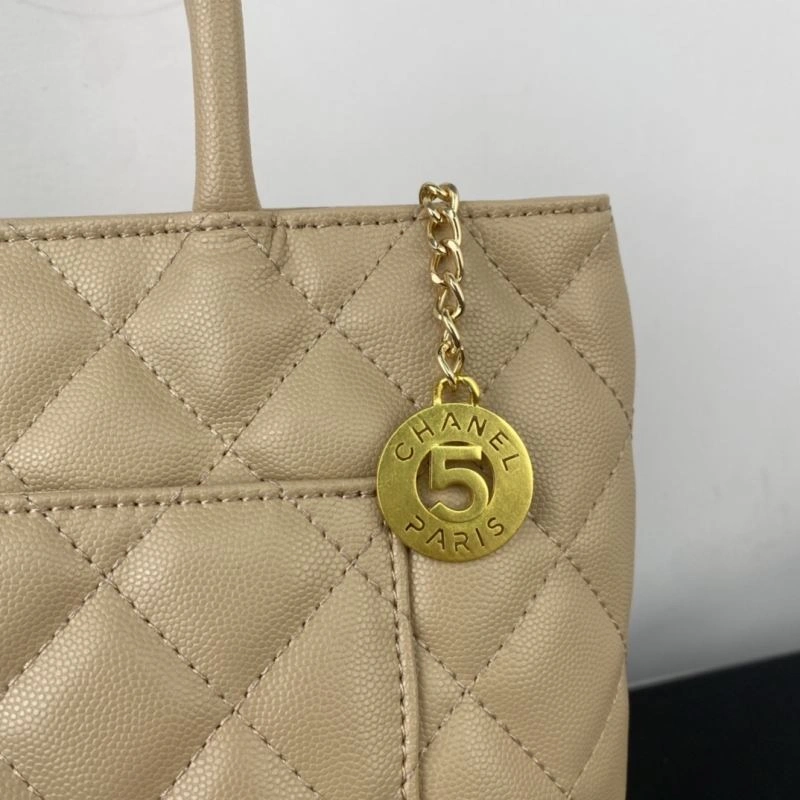 Chanel Shopping Bags 4049B-0639