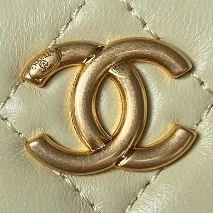 Chanel Cosmetic Bags 4049C-0012