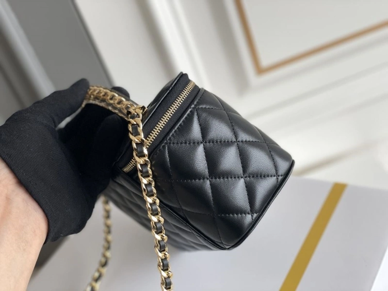 Chanel Cosmetic Bags 4049D-0038