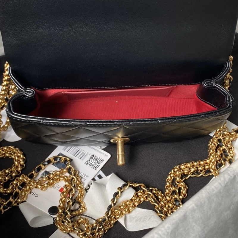 Chanel 19 Bags 4049H-0130