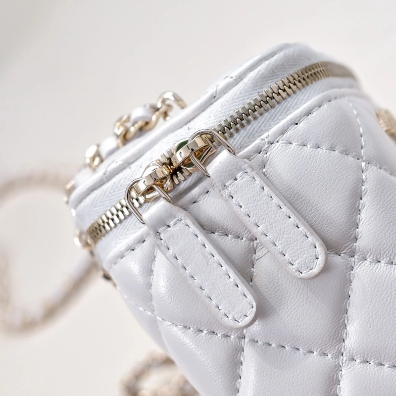 Chanel Cosmetic Bags 4049H-0190