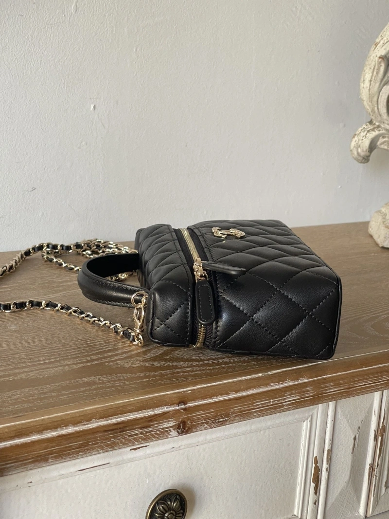 Chanel Cosmetic Bags 4049H-0232