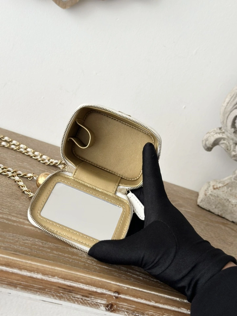 Chanel Cosmetic Bags 4049H-0244