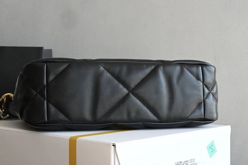 Chanel 19 Bags 4049H-0293