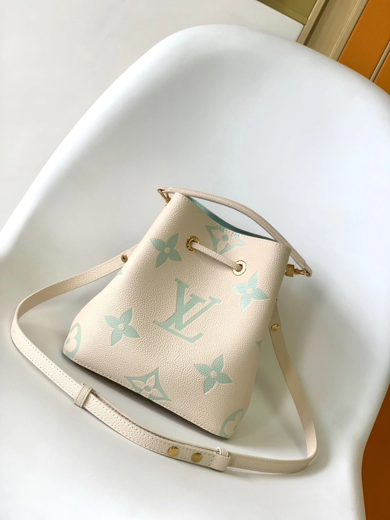 LV Bucket Bags 4056C-0013