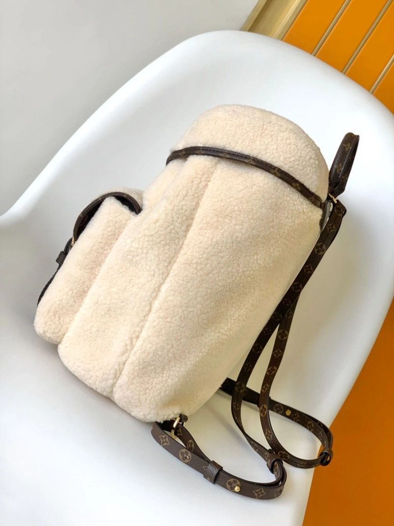 LV Backpacks 4056C-0061