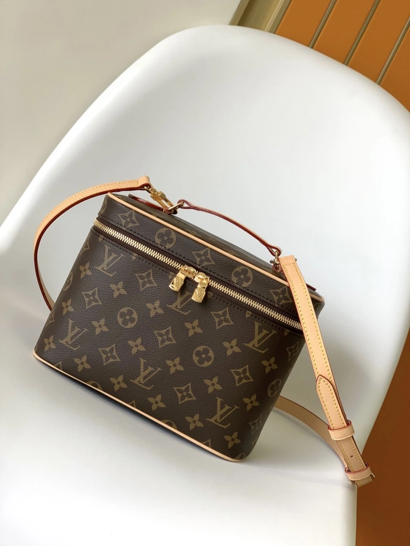 LV Cosmetic Bags 4056C-0067