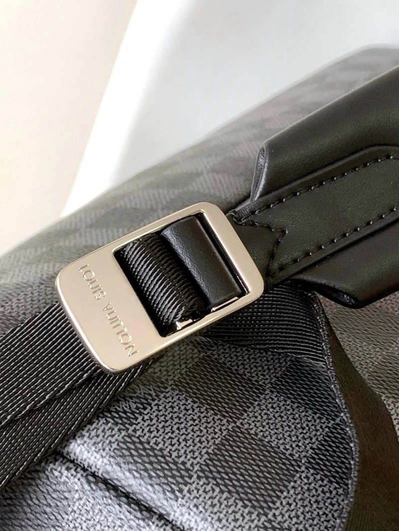 LV Backpacks 4056D-0319