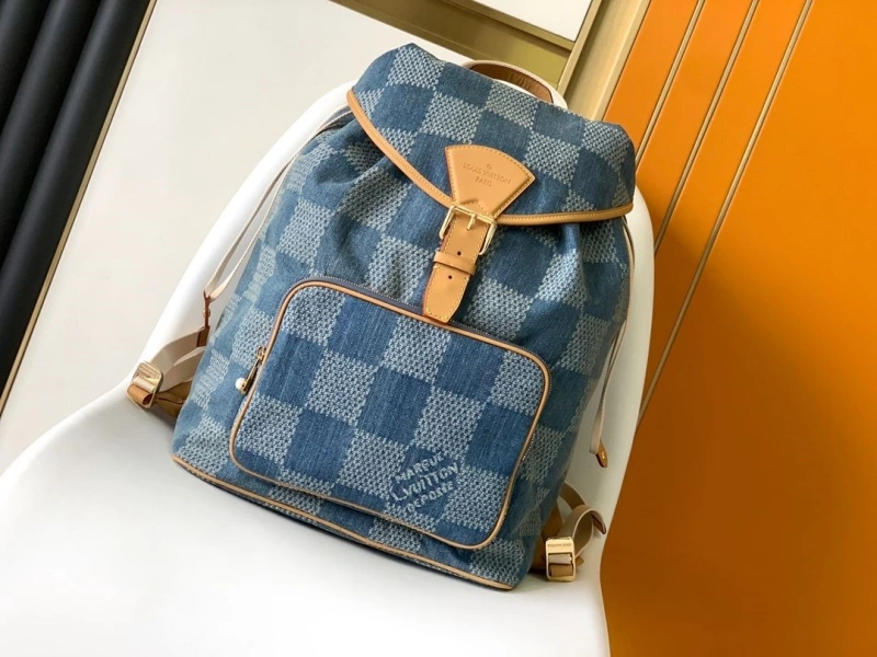 LV Backpacks 4056D-0403