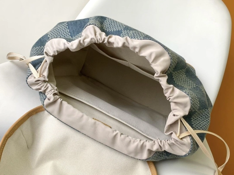 LV Backpacks 4056D-0403