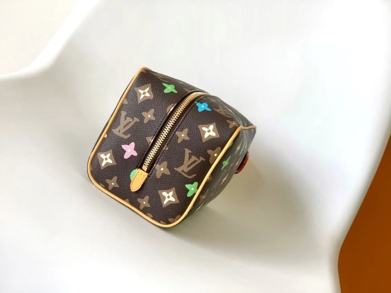 LV Cosmetic Bags 4056D-0522