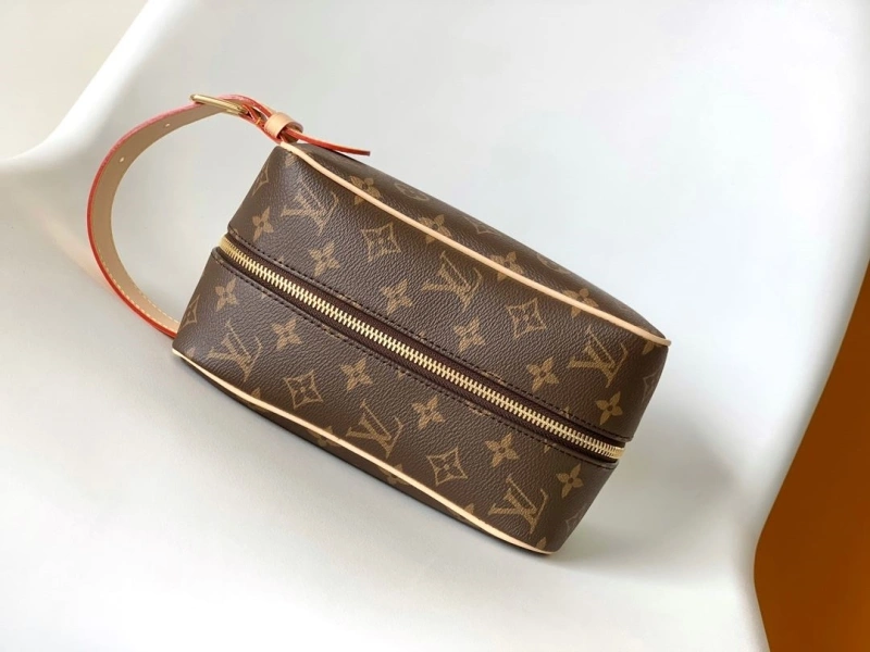 LV Cosmetic Bags 4056D-0535