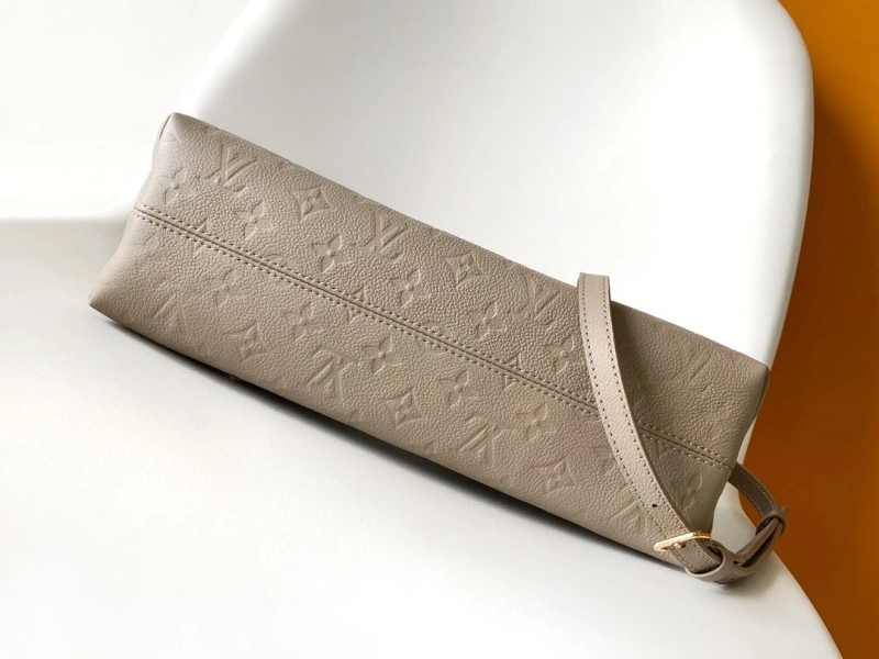 LV Shopping Bags 4056F-0723