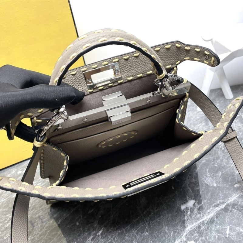 Fendi Top Handle Bags 4081-0046
