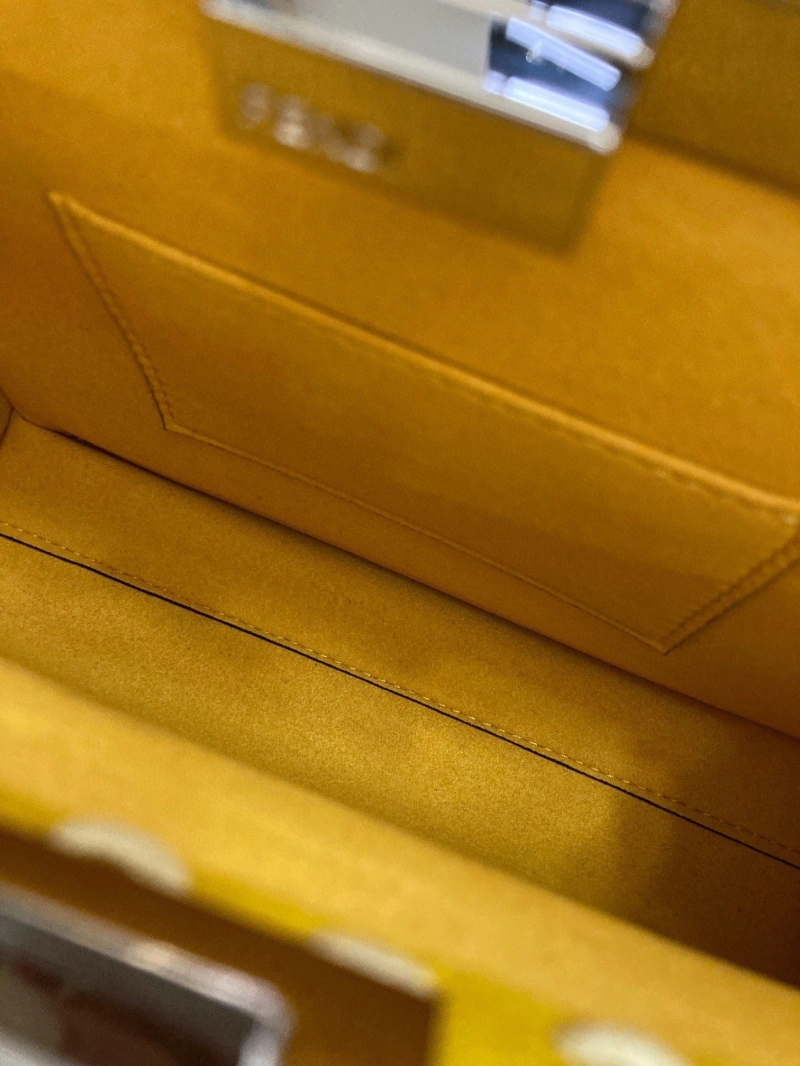 Fendi Top Handle Bags 4081-0062