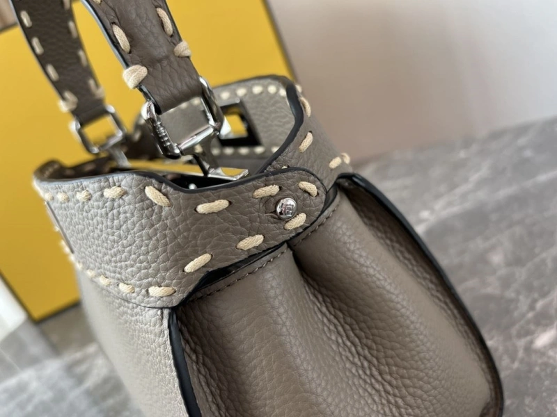 Fendi Top Handle Bags 4081-0065